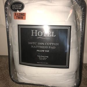 Mattress Pad Twin XL (FOR COLLEGE DORM)